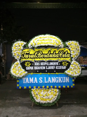 Papan Bunga Duka di Mamboro