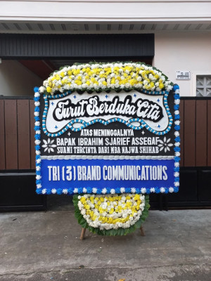 Papan Bunga Duka di Mamboro